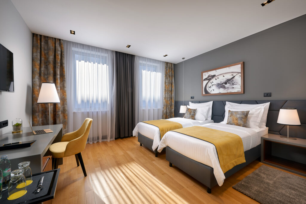 Hotel ORA